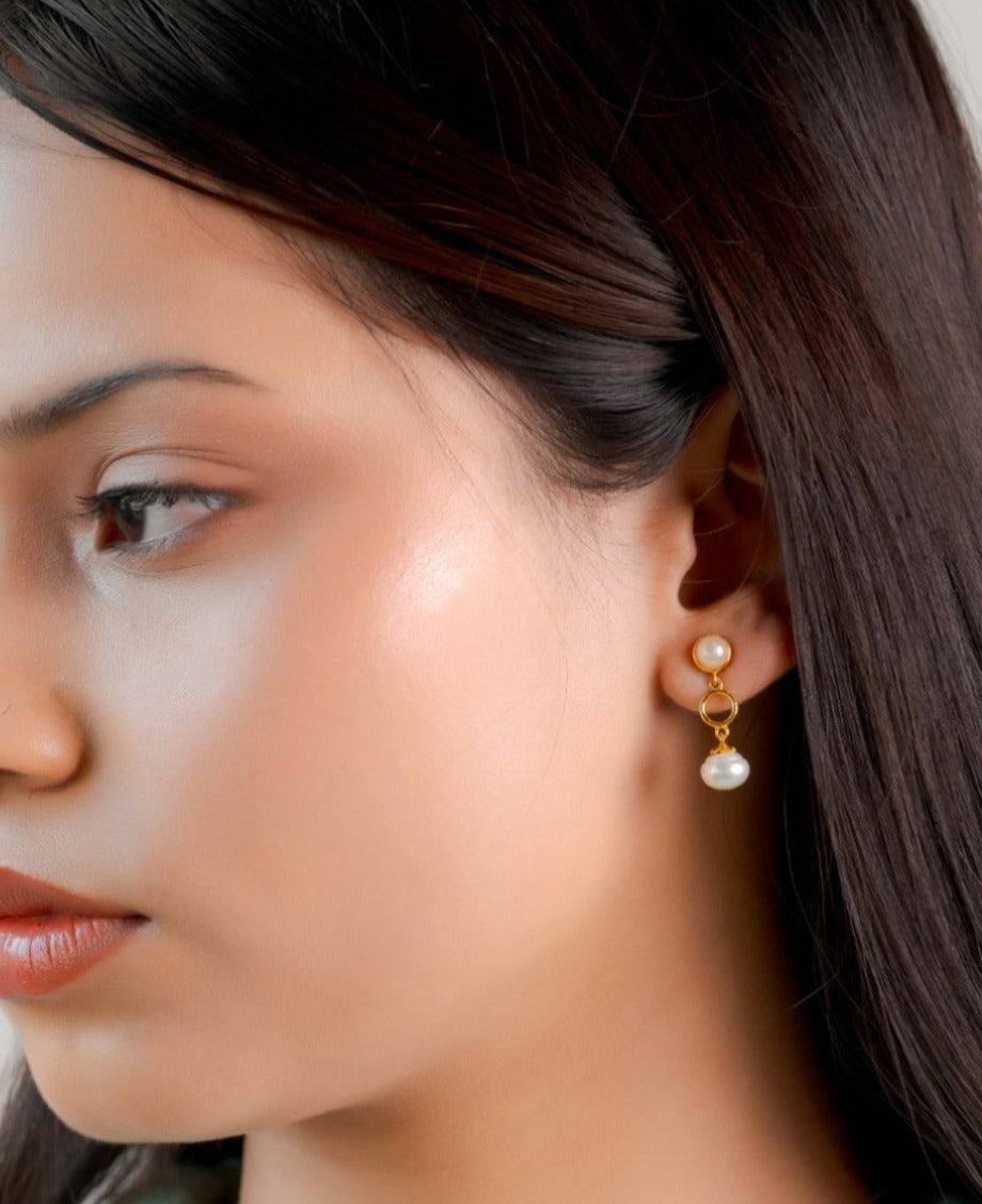 Myra Pearl Dangler Earrings 18k Gold Vermeil